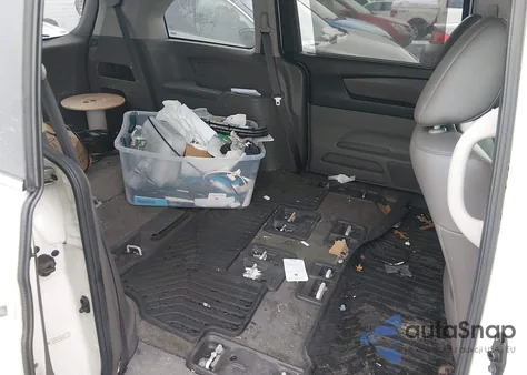 2015 Honda Odyssey Ex-L z USA, uszkodzony, nr VIN 5FNRL5H63FB086533